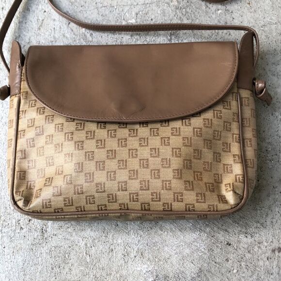 Pierre Balmain crossbody - Picture 2 of 10